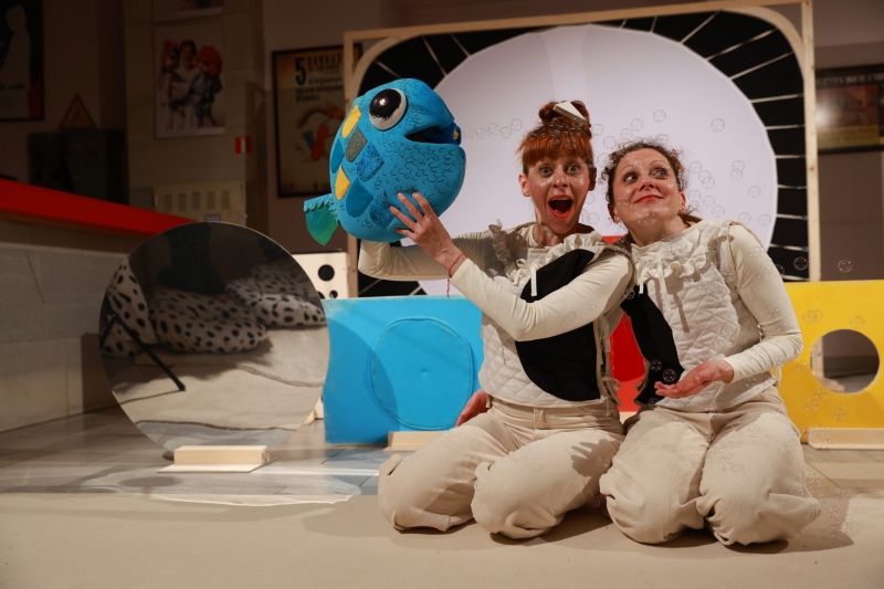 Точка  куклен театър за деца